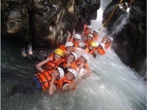 プランの魅力 กับ Petit Canyoning Experience の画像