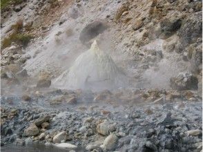 プランの魅力 国指定天然記念物高瀬渓谷の噴湯丘と球状石灰石 の画像