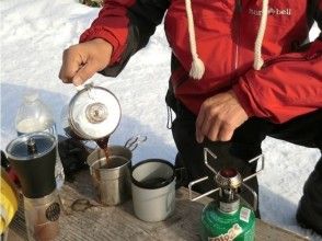 プランの魅力 여과기에 넣어 뜨거운 본격적인 커피 の画像