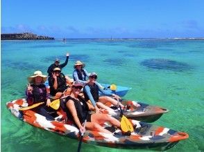 プランの魅力 피피의 투어 가이드는 전원 수난 구조원 자격을 취득하고 있어 고객의 안전을 제일로 생각한 투어 운반을 철저히 하겠습니다. 독자적인 안전 기준에 근거해, 필드 컨디션이 나쁜 때는 결코 무리하게 투어를 개최하는 것은 없습니다. 또, 투어에 참가해 주시는 모든 손님에게는 폐사 지정의 안전 비품(라이프 재킷·마린 슈즈등)을 반드시 착용해 주십니다. 담당 가이드도 같은 안전 비품을 장착 후 투어를 개최하고, 만일에 대비 안전의 확보를 철저히하고 있습니다. 필요 비품은 모두 무료로 대출을 실시하고 있기 때문에, 지참하고 있지 않은 분이라도 안심하고 참가해 주세요. 피피에서는 투어 요금 상응의 안전과 만족도를 제공합니다! の画像