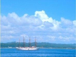 プランの魅力 立山的海景和风景如画的船只 の画像