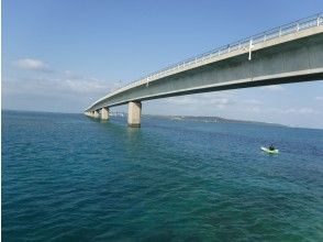 プランの魅力 伊良部大橋の下をカヤックで の画像