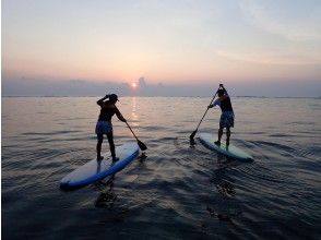 プランの魅力 水平線の彼方に、沈む夕日を追って漕いでみましょう。障害物が全くない水面はどこまで行っても自由です。 の画像