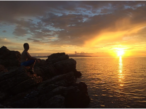 プランの魅力 Watch the sunset on a small rocky island ♪ の画像