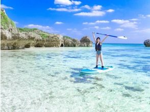 プランの魅力 Memories of the trip will remain. During the tour, the guide will take a picture of you with a dedicated waterproof camera and give you the data for free! Don't worry, "I'm worried about bringing my precious camera to the water's edge ..."! の画像