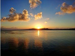 プランの魅力 青の洞窟のある真栄田岬の夕日も最高ですよ♪ の画像