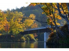 プランの魅力 From now on, you can enjoy beautiful autumn leaves from the water. の画像