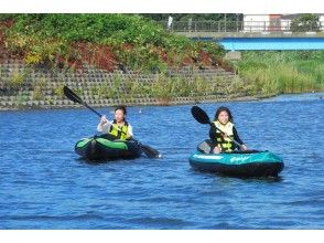 プランの魅力 เสร็จสิ้นเพียงแค่เป่าลม เรือคายัคที่ง่ายต่อการจัดเก็บ の画像