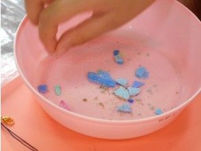 プランの魅力 沖縄の海の砂から取り出したマイクロプラスチックを使用 の画像