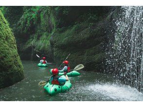 プランの魅力 While feeling the spray of the waterfall の画像