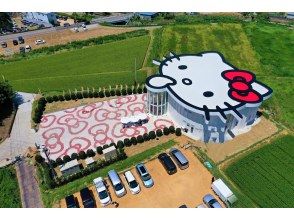 プランの魅力 出现在场地中央的 Hello Kitty の画像