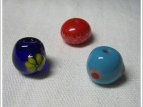 プランの魅力 お好みの色のガラスを選んで、オリジナルのとんぼ玉を作ります。 の画像