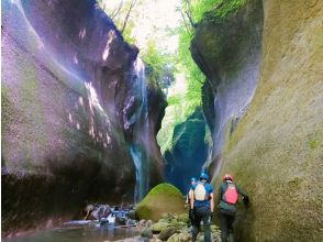 プランの魅力 せり出す岩肌 の画像