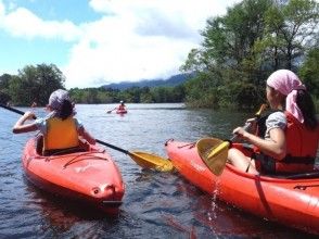 プランの魅力 หลังจากลงดินแล้ว ให้เริ่มพายเรือในทะเลสาบอันตระการตา の画像