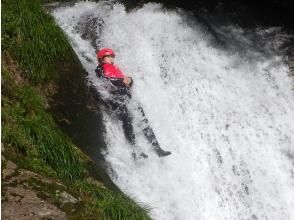 プランの魅力 Seriously falling off the canyoning の画像