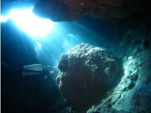プランの魅力 透明度抜群の水納島、瀬底島ブルー の画像