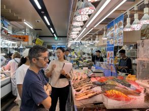 プランの魅力 在公設市場可以看到沖繩新鮮的熱帶魚。 の画像