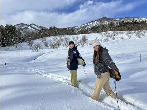 プランの魅力 We will hike up to a spectacular snowboarding spot! の画像