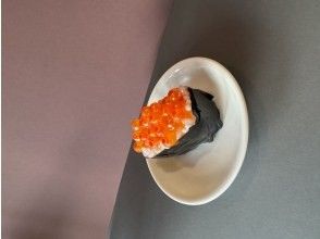 プランの魅力 N10: Gunkan sushi 1. Ikura sushi (large, medium) 2. Tuna sushi 3. Sea urchin sushi 4. Corn mayonnaise gunkan の画像