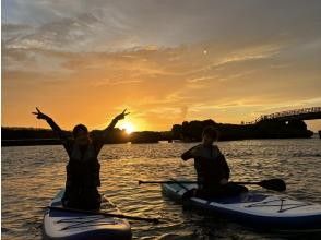 プランの魅力 A luxurious morning experience! Sunrise SUP & Sea Turtle Snorkeling の画像