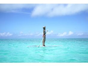 プランの魅力 ความใสราวกับลอยอยู่ในมหาสมุทรบน SUP ที่ใส の画像