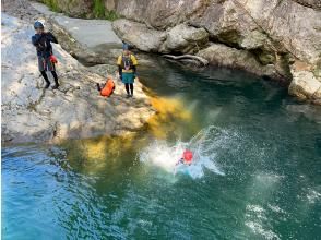 プランの魅力 水深5ｍ以上？ウォータージャンプスポット多数！ の画像