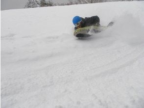 プランの魅力 Feeling refreshed as you kick up snow dust の画像