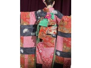 プランの魅力 【4】創作着物または袴で体験する舞と殺陣、プロの写真撮影付き の画像