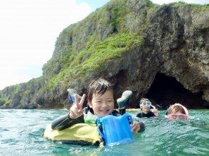 プランの魅力 Once the snorkeling explanation is finished, it's time to head into the ocean! の画像