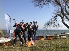 A land lesson in front of Lake Biwa!