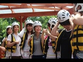 装備を受け取り川へ移動