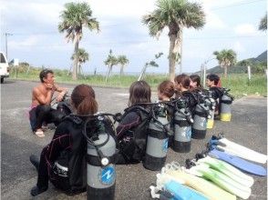 ダイビング器材の扱い方をしっかり説明致します。