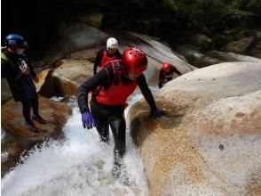 足元持ってかれる