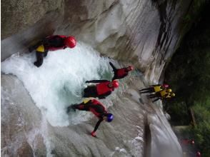 どうやって登るか相談だ