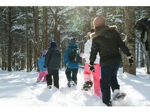 網走湖畔でスノーシュー体験