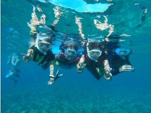 珊瑚礁や熱帯魚を眺めながら、ゆったりシュノーケリング♪