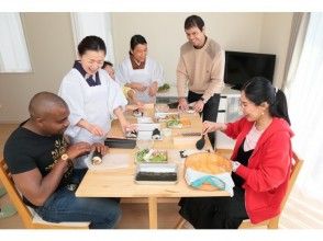 Making a rolled sushi (30 min.)