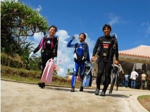 着替え・出発・移動