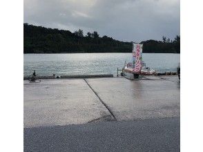 屋慶名漁港に集合