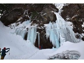 氷瀑に到着【庵滝】