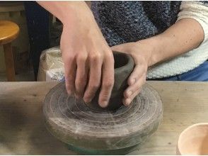 手びねりの様子