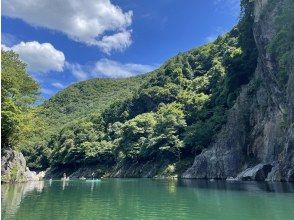 断崖絶壁の飛水峡へ