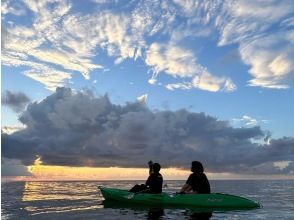 地元ガイドが知る、秘密の夕日絶景スポットへ