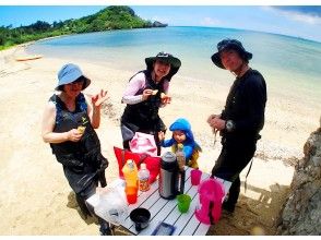 ビーチでピクニック気分のおやつタイム★