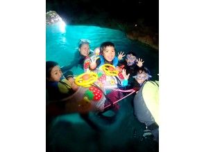 輝く青の洞窟！