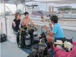 Change of clothes / briefing