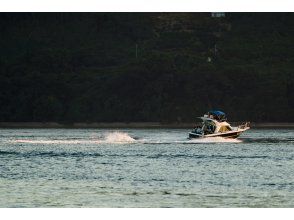 Take a bamboo light and go to Okunoshima Yugure Cruise