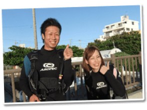 在可以伸手可及的浅水区练习