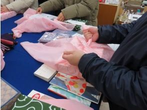 Disaster prevention furoshiki course useful for daily life