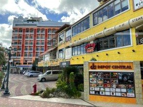 美浜アメリカンビレッジ(北谷町観光情報センター前)
